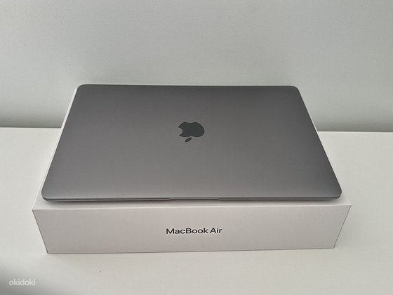 MacBook Air 13”, M1, 2020 + зарядное устройство