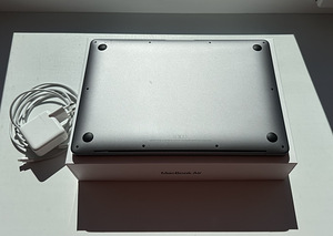 MacBook Air 13”, M1, 2020 + laadija (5 foto / 5)