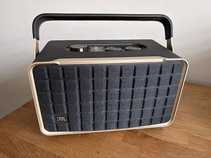 JBL AUTHENTICS 300 (2 фото из 10)