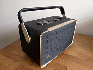 JBL AUTHENTICS 300 (3 фото из 10)