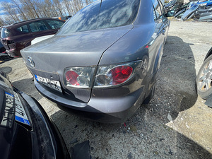 MAZDA 6 2,0 AUTOMAAT, VARUOSAD (4 foto / 10)