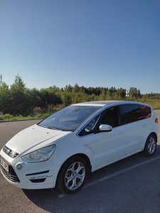 Ford S-Max (4 фото из 6)