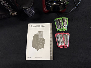 Новая электронная овощерезка Russell Hobbs (3 фото из 3)