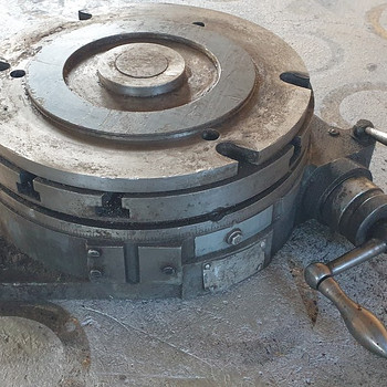 Müün pöörleva jagamislauda limbuga Ø320 mm