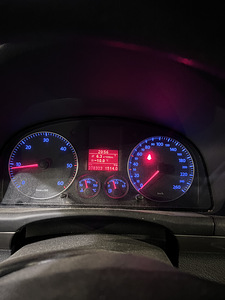 Vw Touran (5 foto / 10)