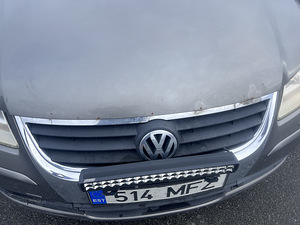 Vw Touran (6 foto / 10)