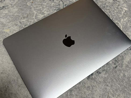 MacBook Pro 16 (2019)