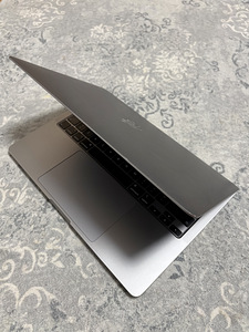 MacBook Pro 16 (2019) (3 фото из 4)