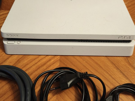 Sony PS4