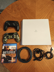 Sony PS4 (7 foto / 8)