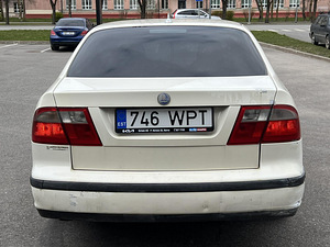 SAAB 9-5 (8 foto / 10)