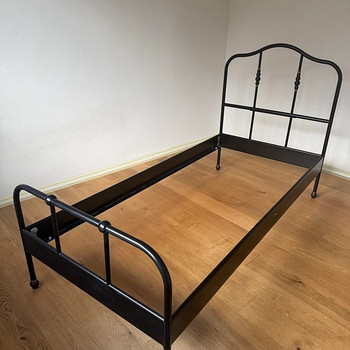 Кровать IKEA
