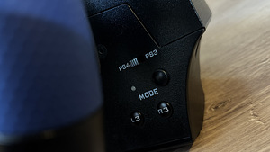 Thrustmaster T150 mängurool (3 foto / 9)