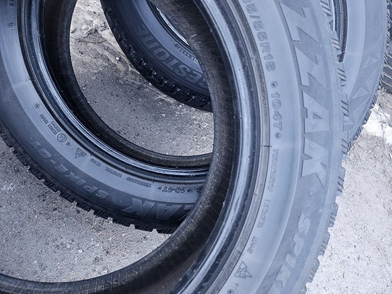 BRIDGESTONE 235 55 18
