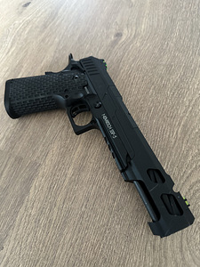 NOVRITSCH SSP5 - Gas Blowback Pistol (2 foto / 6)