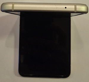 Samsung Z Flip3 128Gb Cream (5 foto / 10)