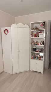 Lastemööbli komplekt: riidekapp, riiul, laud ja voodi. (1 foto / 3)