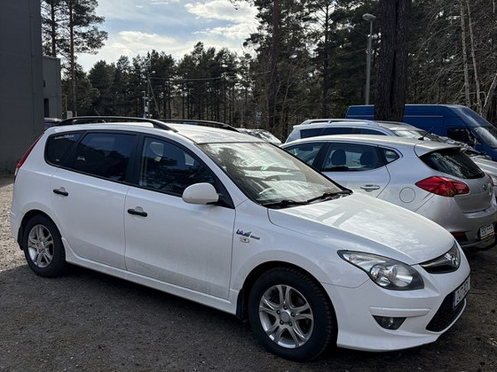 Autode rent. Autode laenutus. Liikuri 7 Lasnamäe