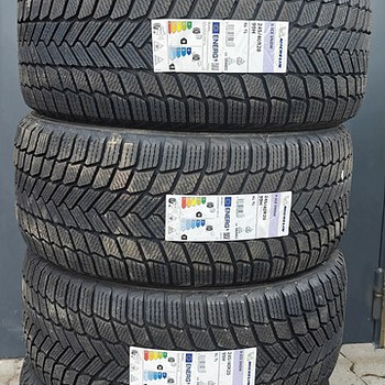Продаются 4 шт. новые шины Michelin X-Ice Snow