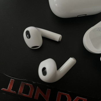 AirPods gen 3