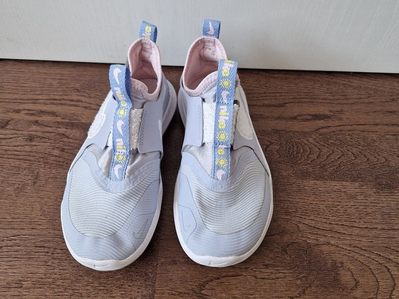 Кроссовки Nike размер 33