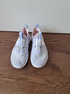Кроссовки Nike размер 33 (2 фото из 4)