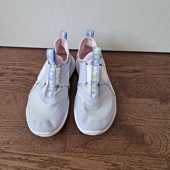 Кроссовки Nike размер 33