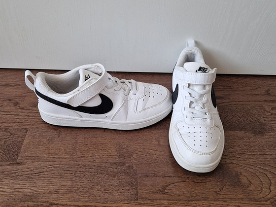 Кроссовки Nike размер 34