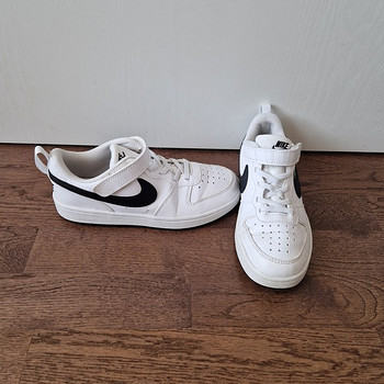 Кроссовки Nike размер 34