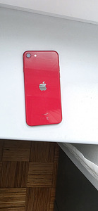iPhone SE (2020) 64GB (1 foto / 2)