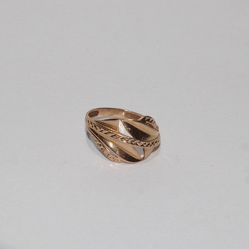 Kuldsõrmus 585 proov, 2.20 g