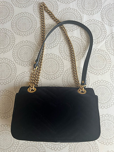 Оригинальная бархатная сумка через плечо GUCCI Marmont Flap (3 фото из 6)