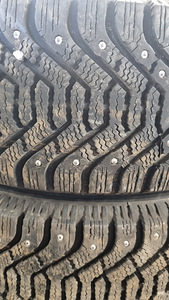 VW NAELREHVID PLEKKVELGEDEL 5X112 ,GOODYEAR 195X55X15X4TK (2 foto / 6)