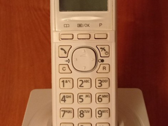 Müüa juhtmeta laua telefon