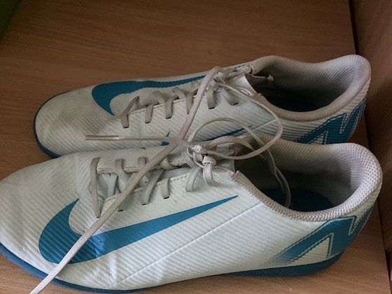 Зальные бутсы nike