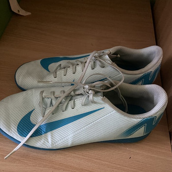 Зальные бутсы nike