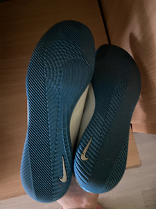 Зальные бутсы nike (3 фото из 4)