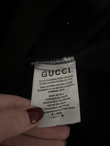 Оригинальный свитер Gucci (3 фото из 3)
