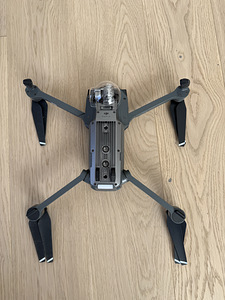 DJI Mavic Pro (2 foto / 3)