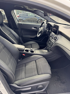 Mercedes-Benz GLA 220 2.1 130 kW (7 foto / 15)