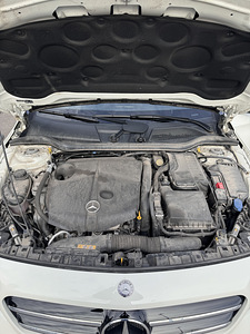 Mercedes-Benz GLA 220 2.1 130 kW (11 foto / 15)
