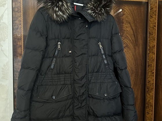 Женская куртка Moncler.