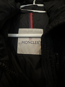 Womens moncler jacket. (4 foto / 5)