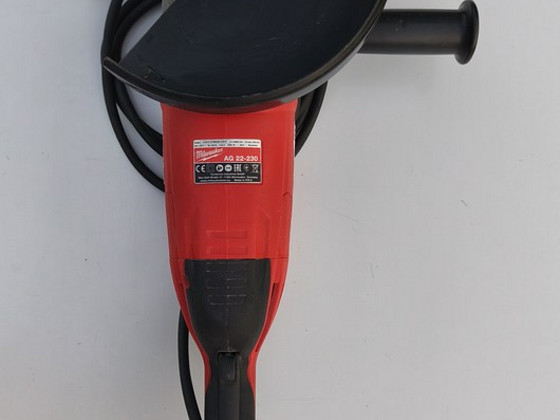 Угловая шлифовальная машина