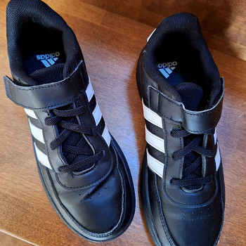 Кроссовки Adidas размер 34