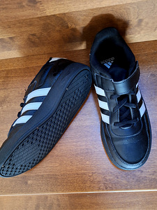 Кроссовки Adidas размер 34 (3 фото из 4)
