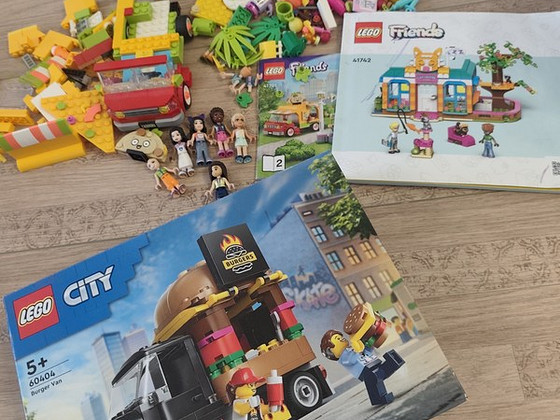 Lego friends,lego city