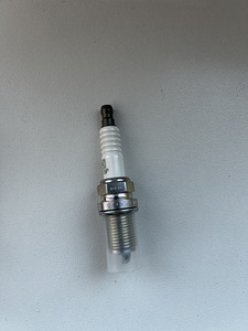 NGK G-Power Platinum Spark Plugs BKR5EGP (7 foto / 7)