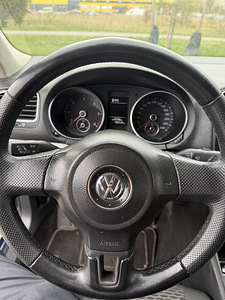 Volkswagen Golf 6 (8 foto / 14)