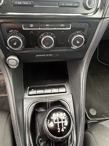 Volkswagen Golf 6 (10 foto / 14)